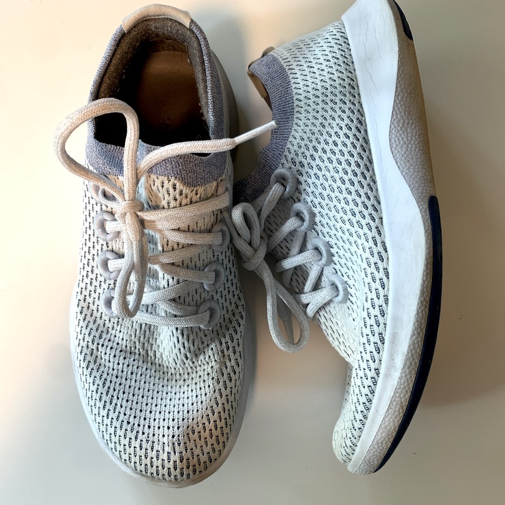 Women’s Light Blue Allbirds size9.5